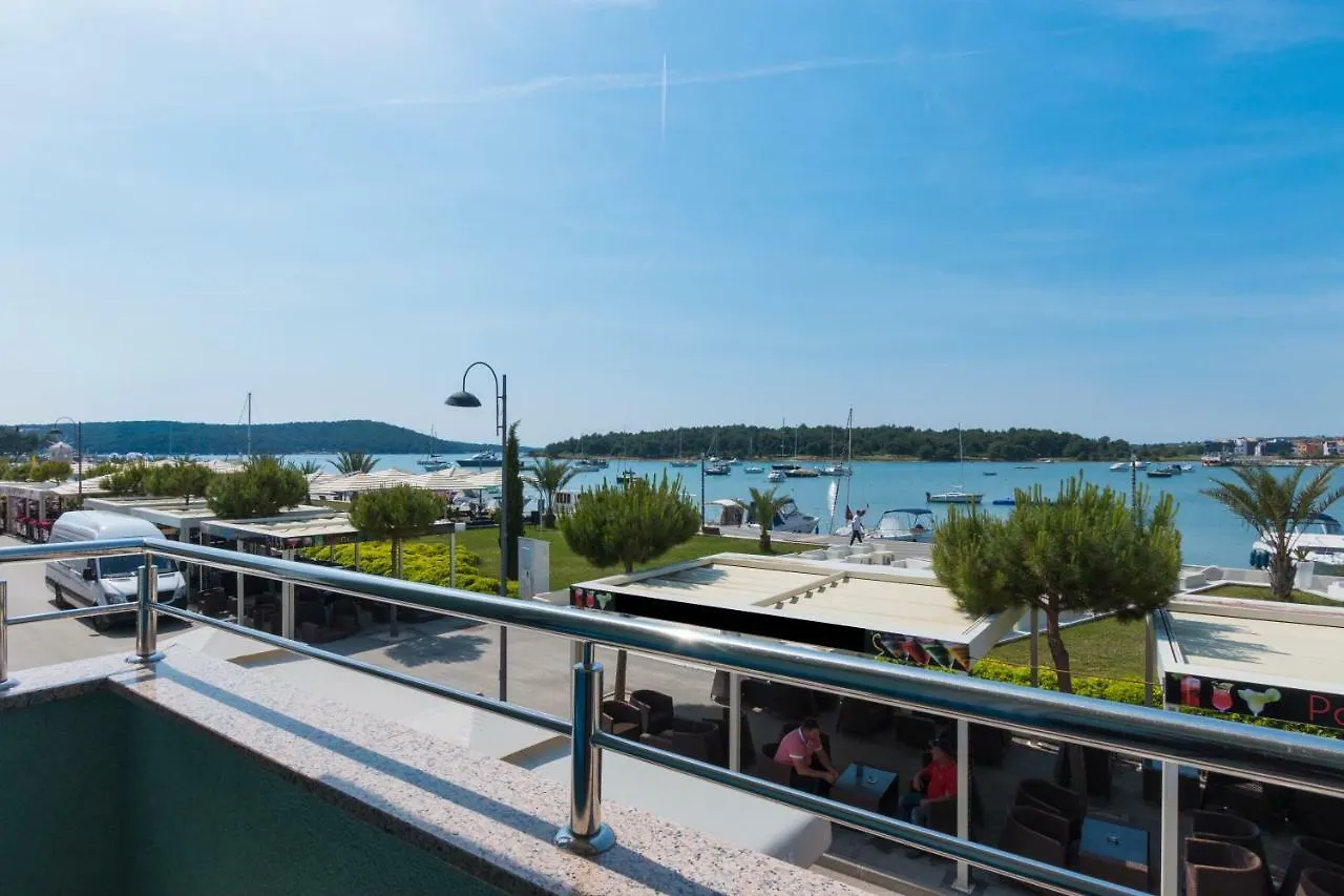 Apartments Riva Medulin